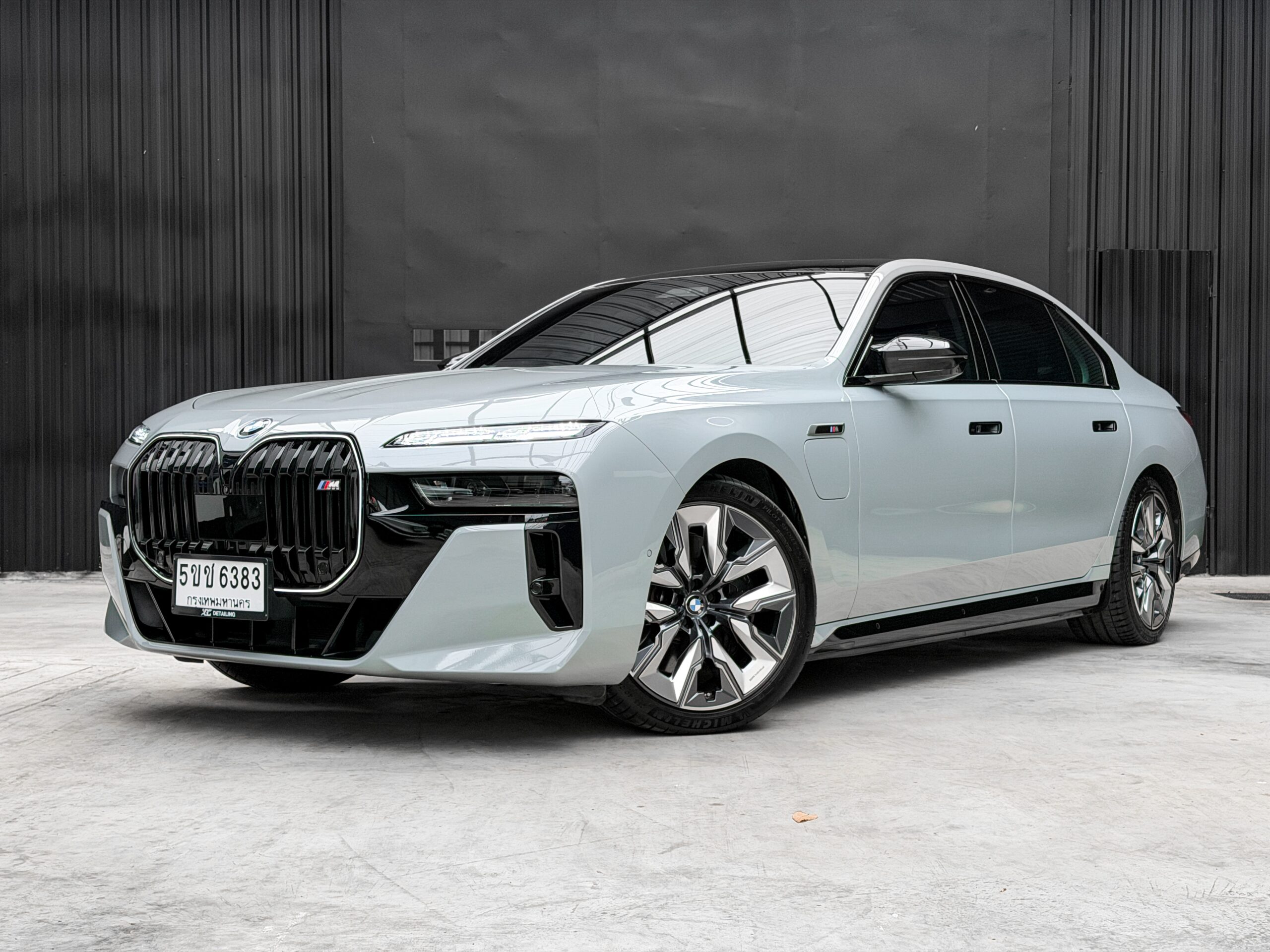 🌟BMW M760e xDrive M Sport LCI (G70) 2023 ไมล์ 13,xxx km ใหม่ ชนศูนย์ Option แน่น สี Brooklyn Grey Matallic ออกใหม่ 7 ล้าน+